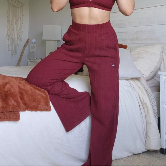 Alo Yoga Ribbed Take Comfort Wide Leg Pant in cranberry. - Picture 3 of 4
